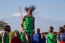 210928 high jump in the maasai olympics